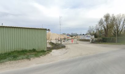 Cemex Granulats, unité de production de Montrevel En Bresse, Magasin de Matériaux de Construction à Montrevel-en-Bresse
