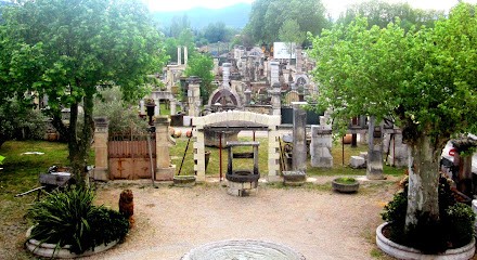 Pierres et Jardins d'Autrefois, Magasin de Matériaux de Construction aux Arcs