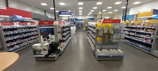 PUM, Magasin de Matériaux de Construction à Verquigneul