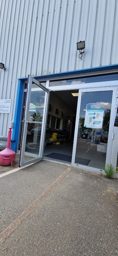 PUM, Magasin de Matériaux de Construction à Ludres