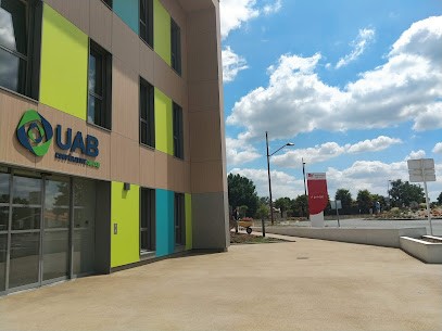 UAB - Union Des Artisans Du Bois, Magasin de Matériaux de Construction à La Ferrière