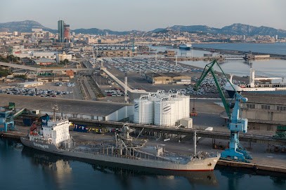 INTERTITAN SA, Magasin de Matériaux de Construction à Marseille 02