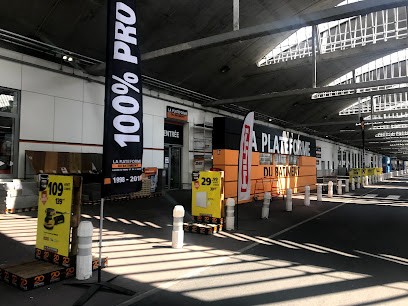 Halle de Pantin, Magasin de Matériaux de Construction à Pantin