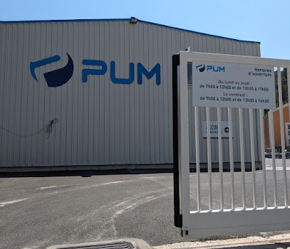 PUM, Magasin de Matériaux de Construction à La Trinité