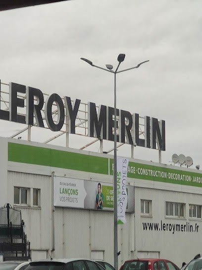 Leroy Merlin, court materials, Magasin de Matériaux de Construction à Tourville-la-Rivière